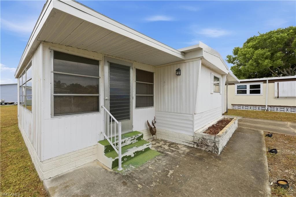 9292 Duke Rd, Bonita Springs, photo 3
