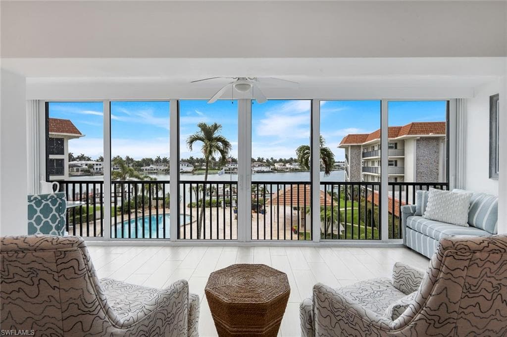 222 Harbour Dr #312, Naples, photo 3