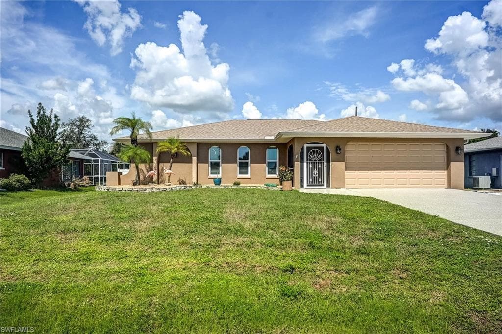 726 Calvert Ave, Port Charlotte