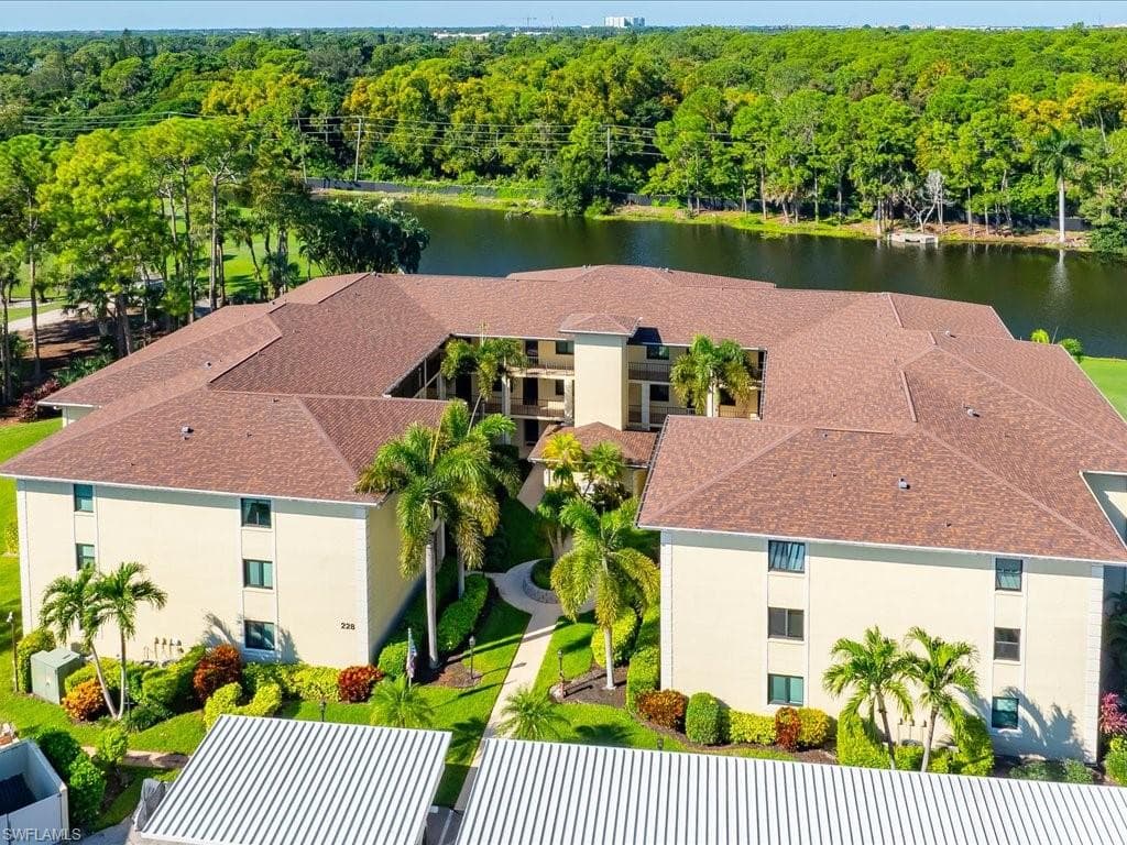 228 Fox Glen Dr #3205, Naples, photo 3