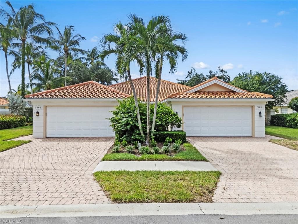 5781 Drummond Way, Naples, photo 3