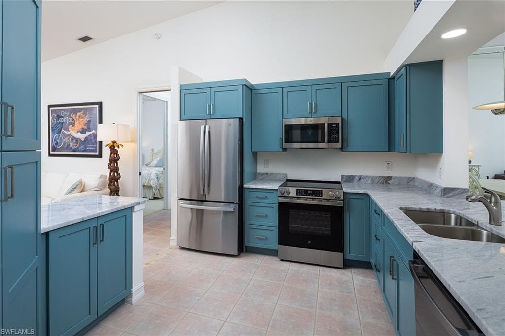 790 Bentwater Cir #203, Naples, photo 3