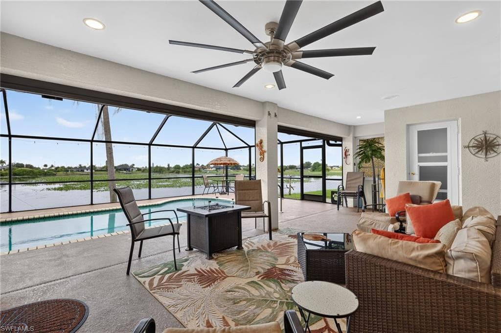 224 12th Ln, Cape Coral, photo 3