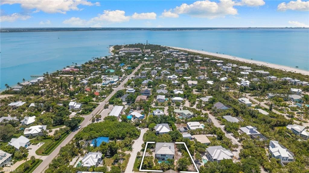 475 Las Tiendas Ln, Sanibel, photo 2