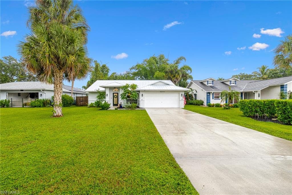 4044 Sawgrass Ln, Naples