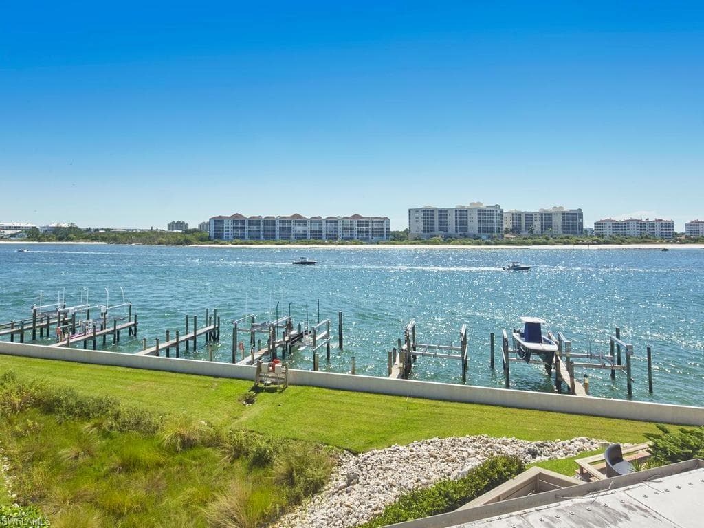 502 La Peninsula Blvd #502, Naples