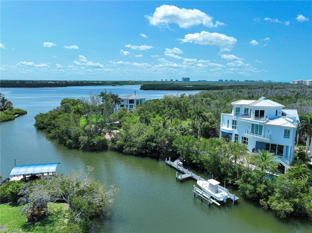 191 Bayfront Dr, Bonita Springs, photo 2