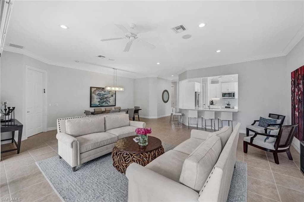5030 Blauvelt Way #201, Naples, photo 2