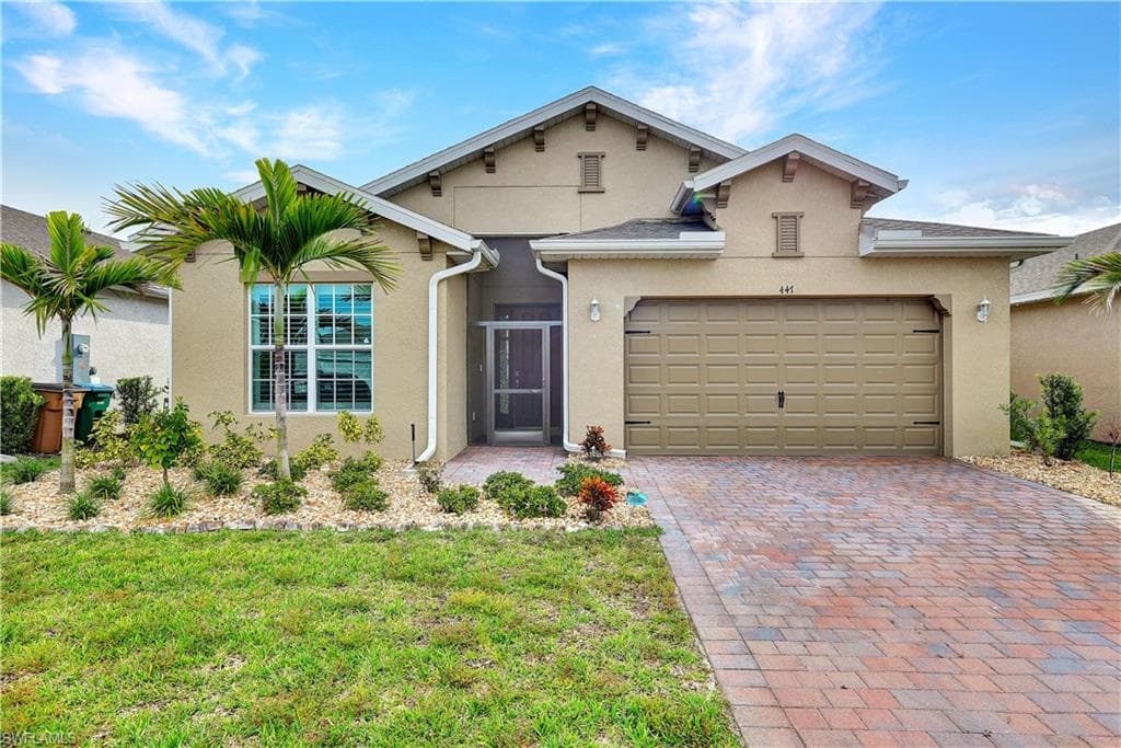 447 Spring Hill Lake Loop, Cape Coral, photo 2