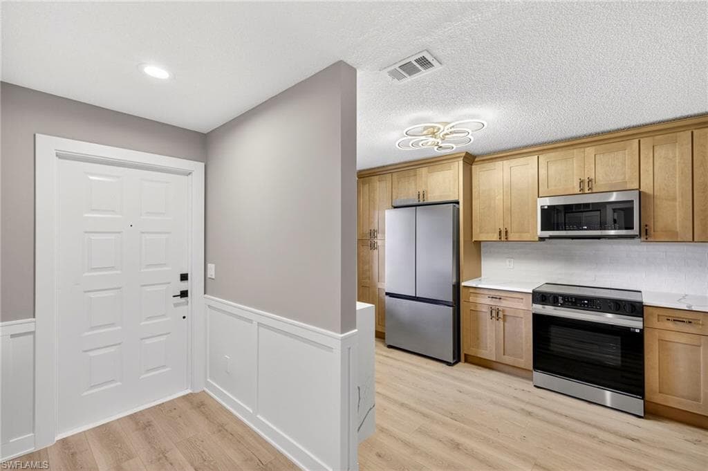 7761 Jewel Ln #202, Naples, photo 3