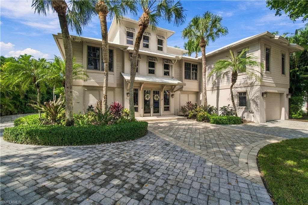 213 Topanga Dr, Bonita Springs, photo 2