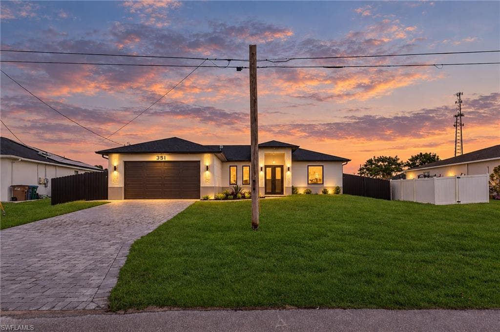 351 24th Pl, Cape Coral, photo 2