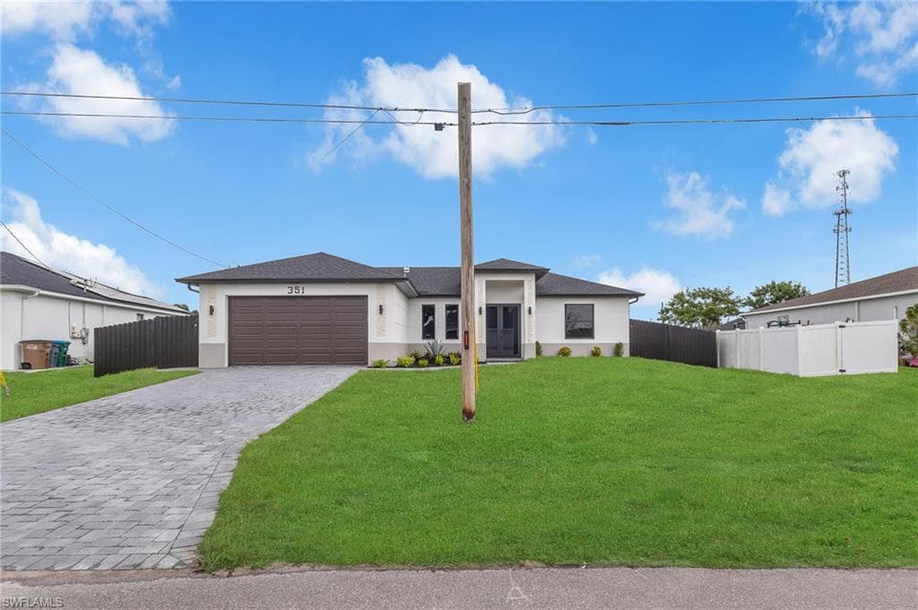 351 24th Pl, Cape Coral, photo 3