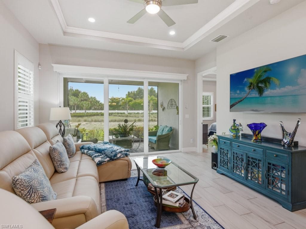 8947 Saint Lucia Dr, Naples, photo 2