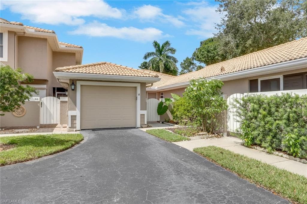 351 Emerald Bay Cir #r7, Naples, photo 2