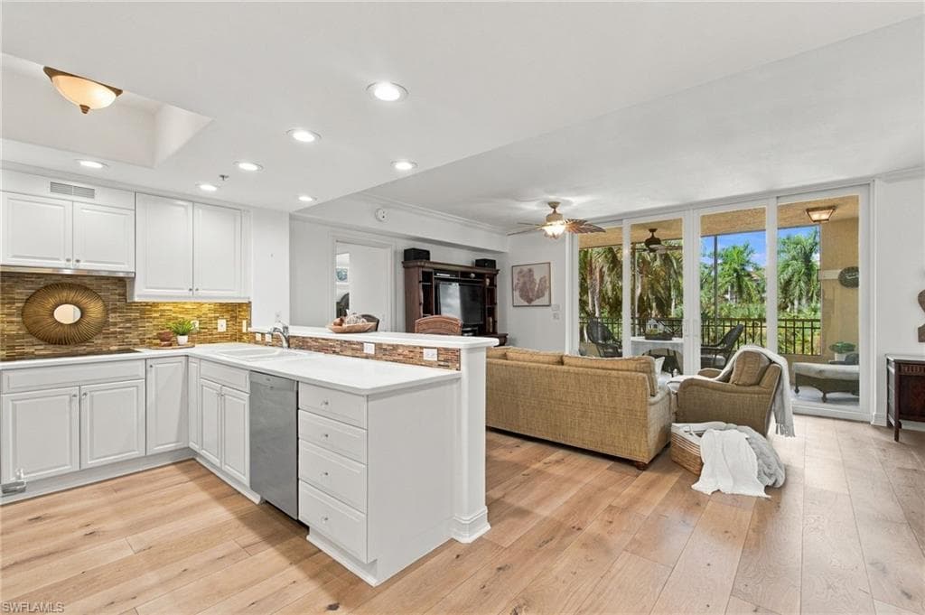2738 Tiburon Blvd #206, Naples, photo 2