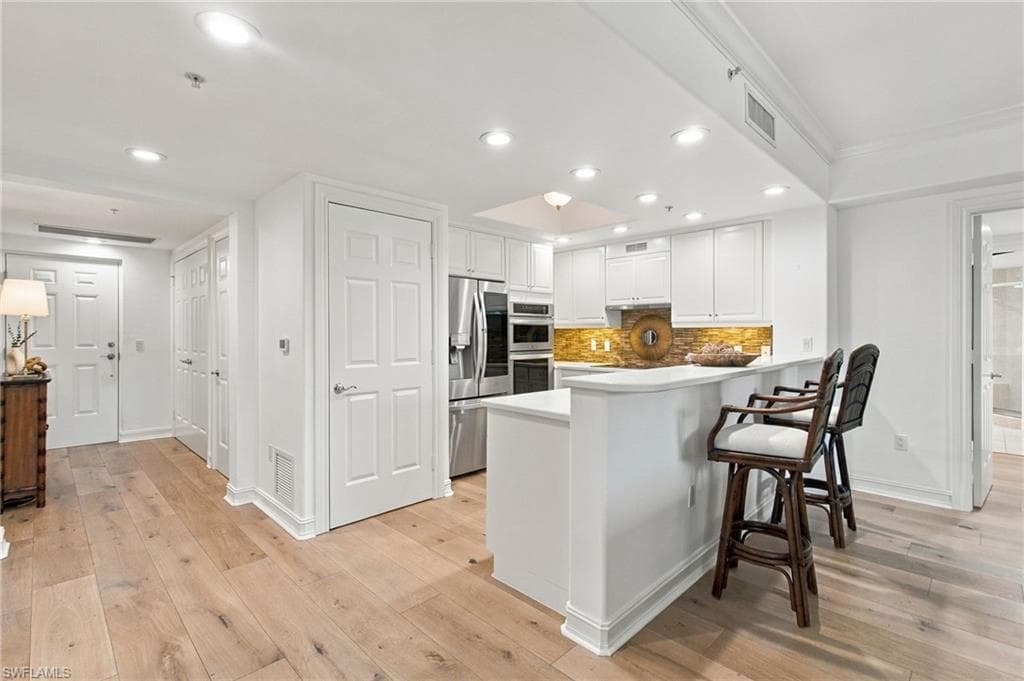 2738 Tiburon Blvd #206, Naples, photo 3