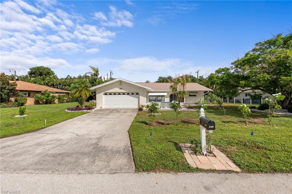 971 Town And River Dr, Fort Myers, photo 3
