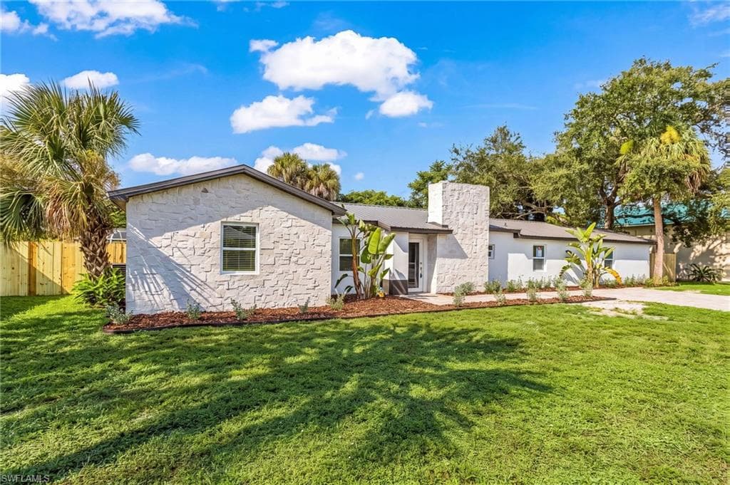 1428 Coconut Dr, Fort Myers