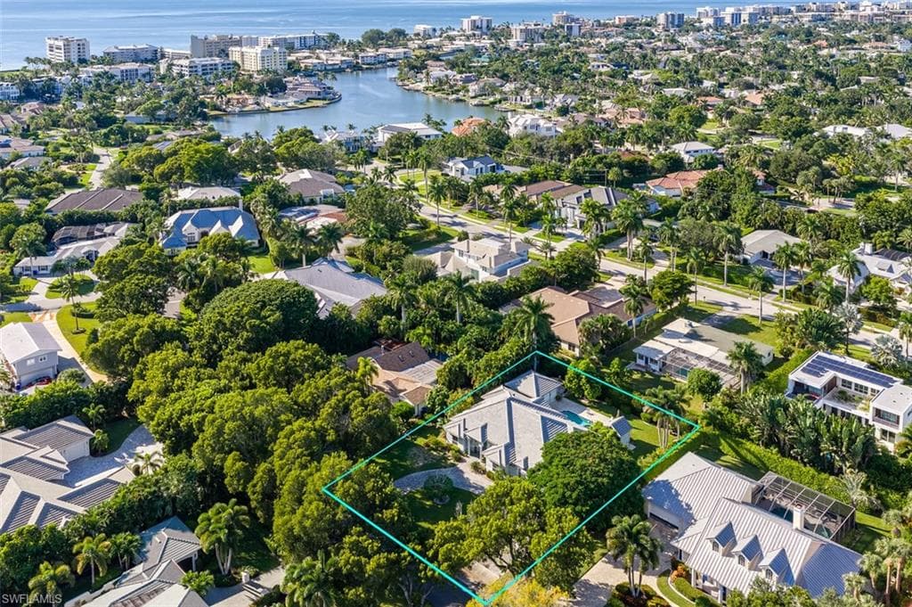565 Coral Dr, Naples, photo 3