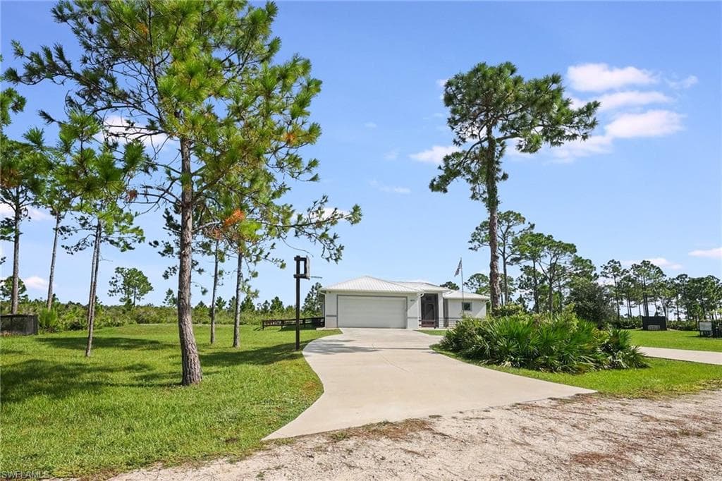 1479 Gateway Ln, Labelle, photo 2