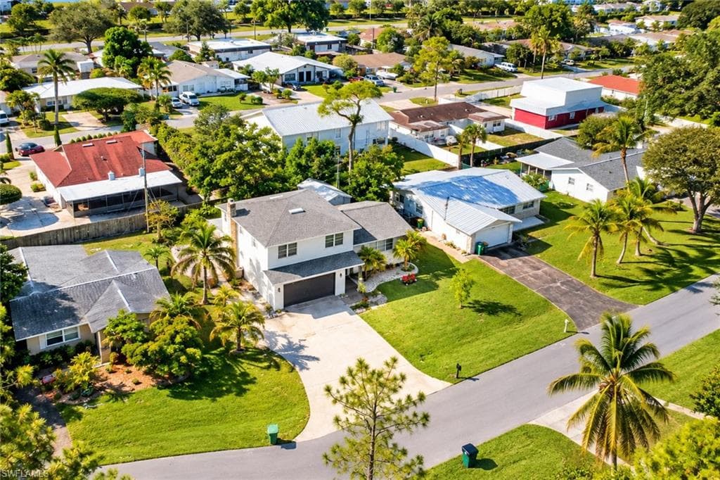 4208 Mindi Ave, Naples, photo 2