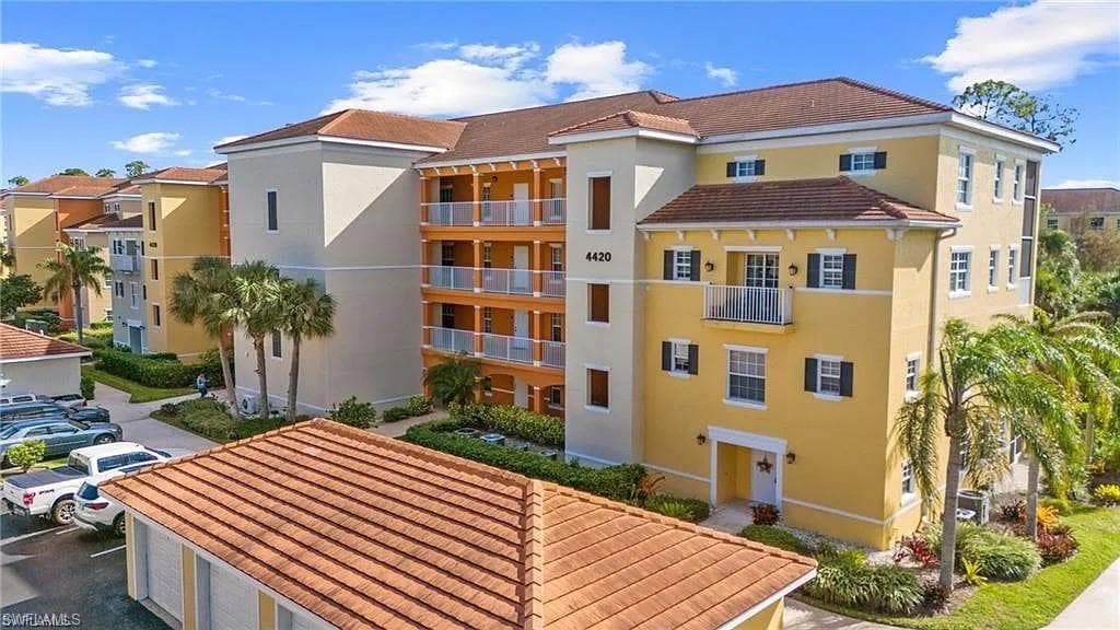 4420 Botanical Place Cir #307, Naples, photo 2