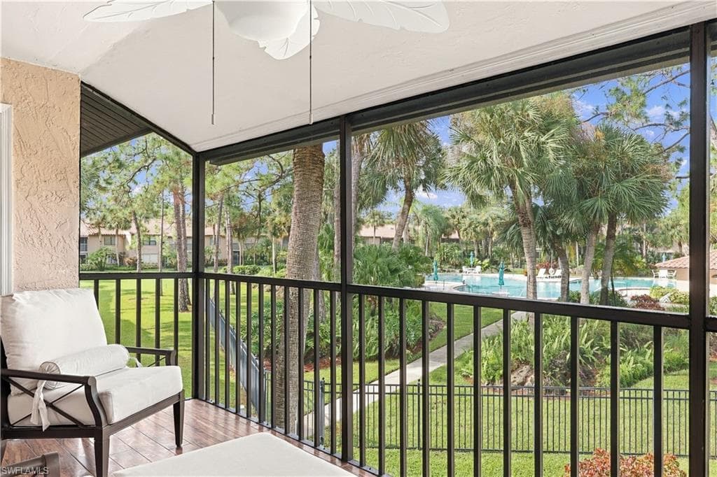 Coach House, Naples, Naples