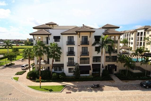1035 3rd Ave #411, Naples
