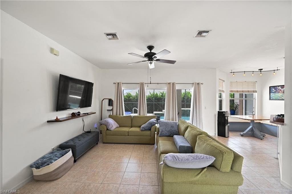 17199 Malaga Rd, Fort Myers, photo 3