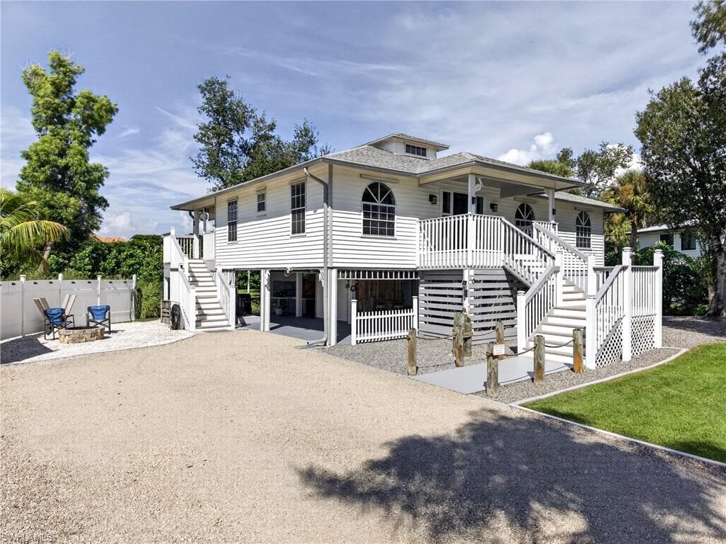 13370 Almond Dr, Fort Myers