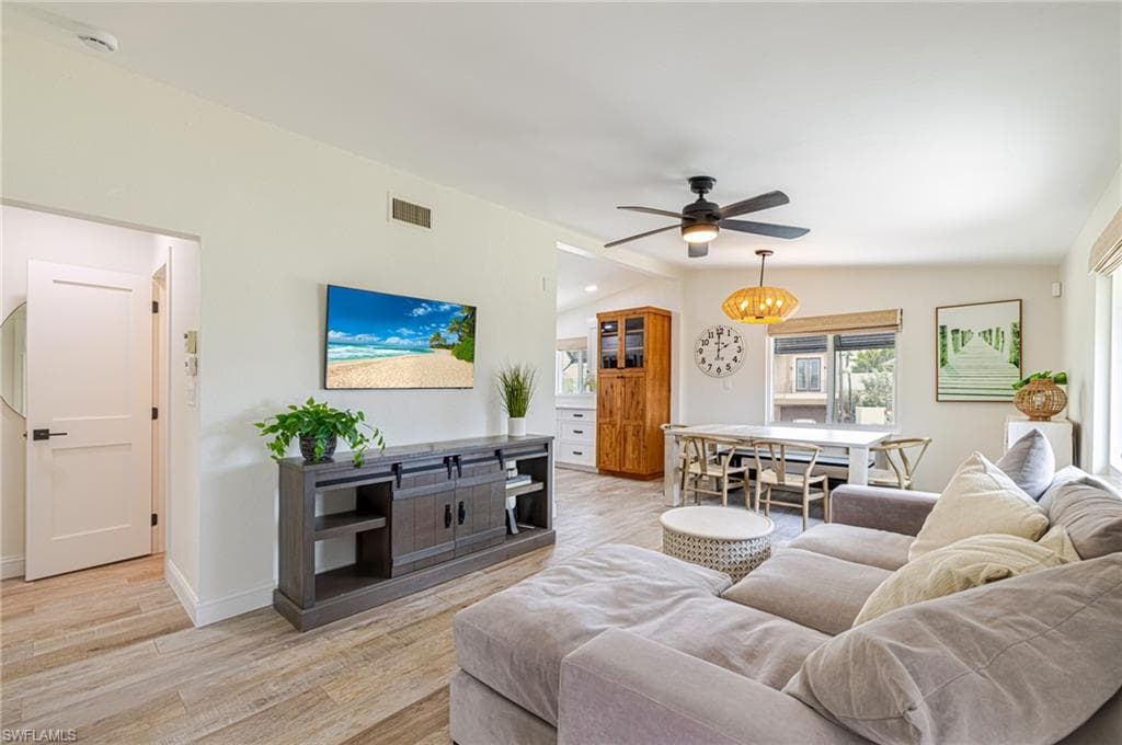 139 Coconut Dr, Fort Myers Beach