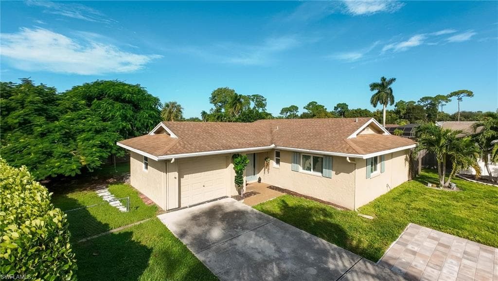 3490 Santiago Way, Naples
