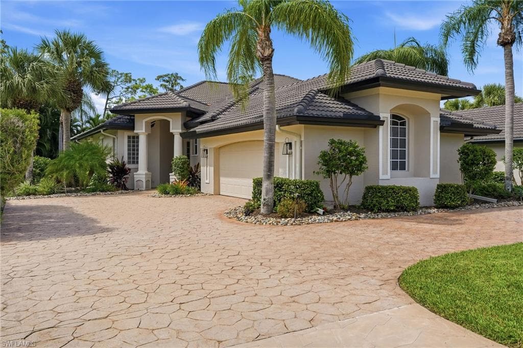 20627 Wildcat Run Dr, Estero
