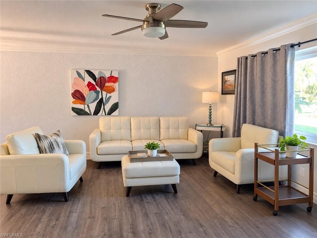 1402 Larkwood Sq, Fort Myers, photo 3