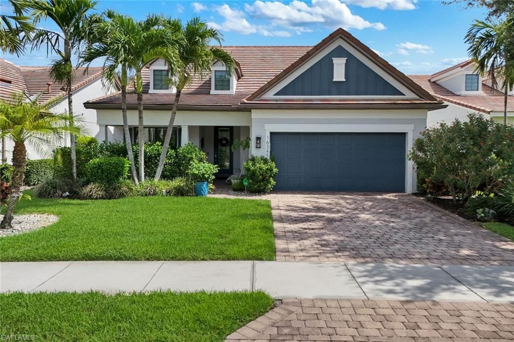 16345 Camden Lakes Cir, Naples