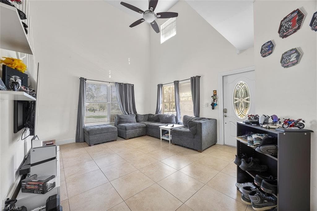 441 3rd St, Naples, photo 3