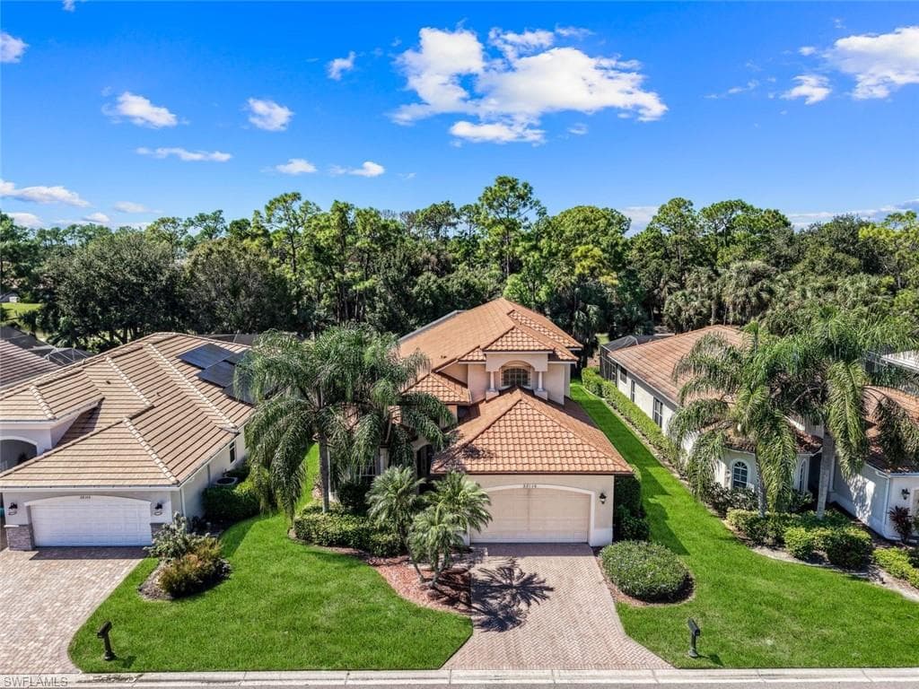 28130 L Burton Fletcher Ct, Bonita Springs, photo 2