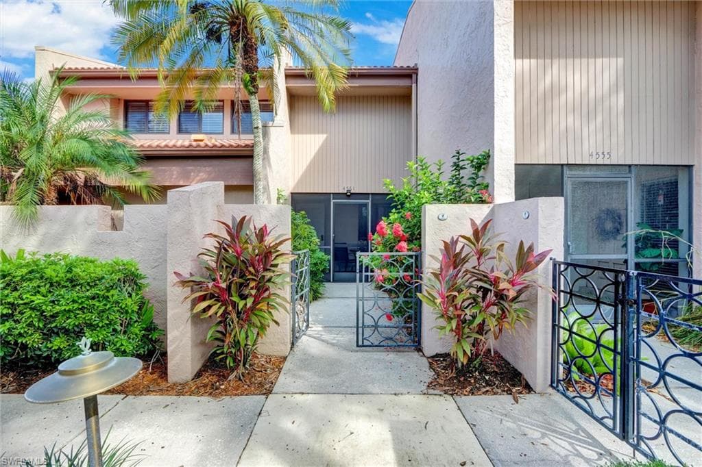 4561 Landings Dr, Fort Myers