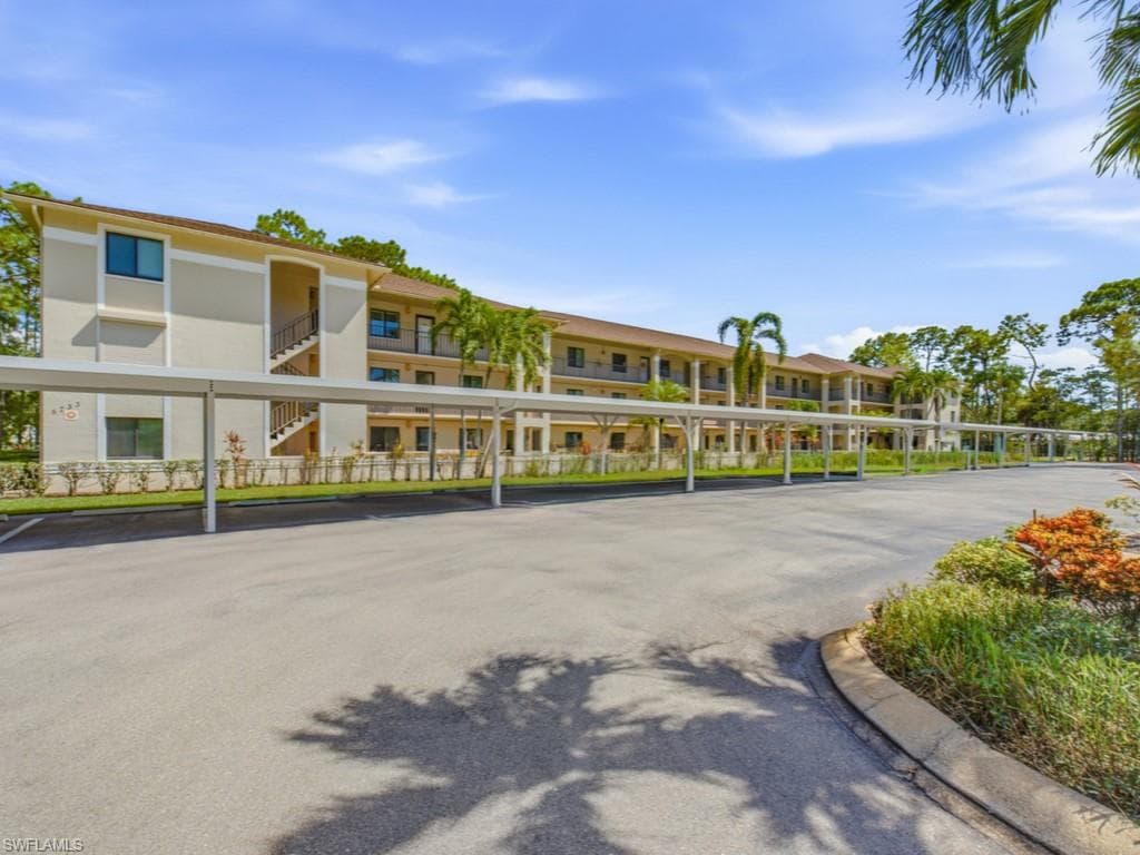 5733 Deauville Cir #g107, Naples