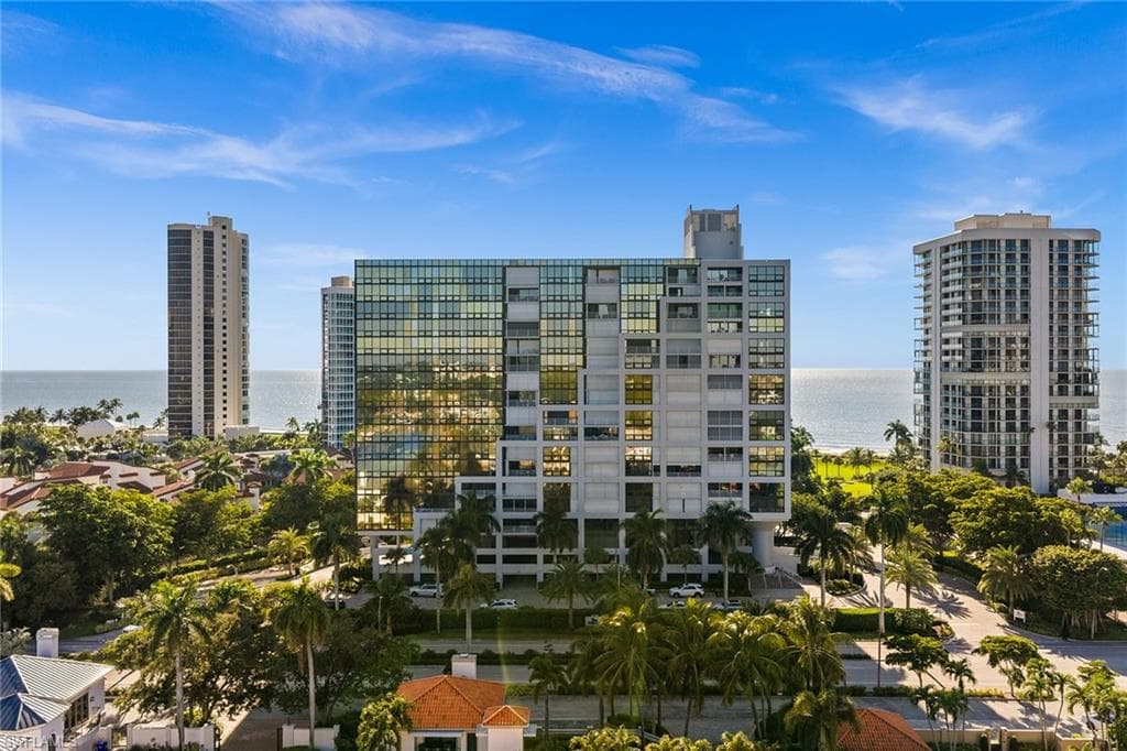 4751 Gulf Shore Blvd #1602, Naples