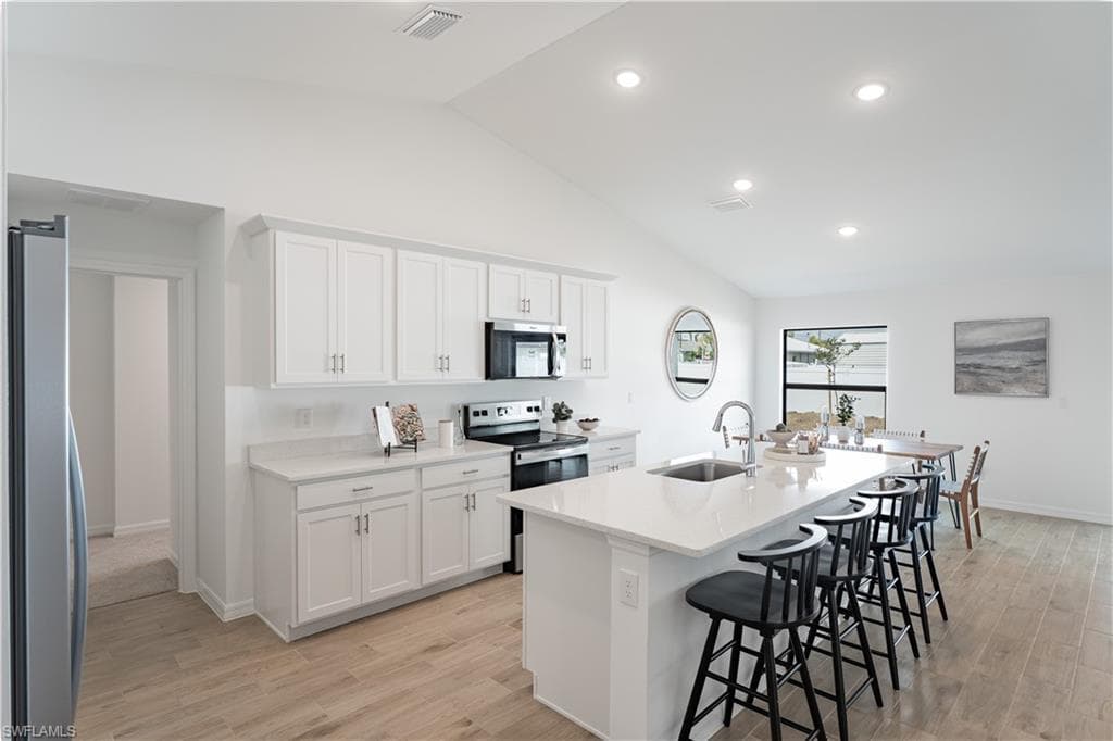 840 17th Ter, Cape Coral, photo 2