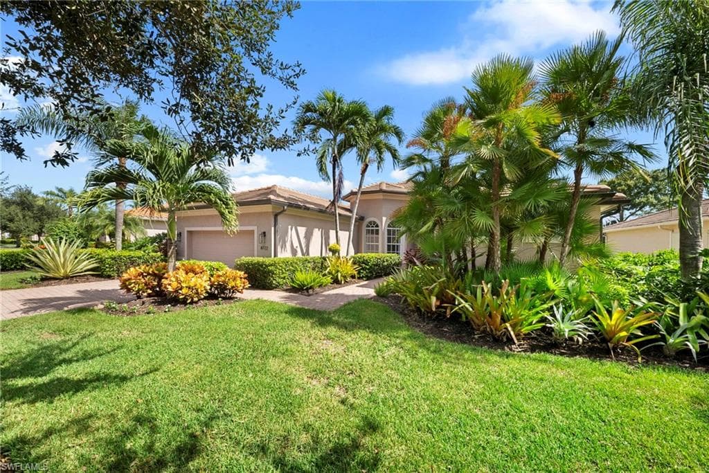 8722 Mustang Island Cir, Naples, photo 2