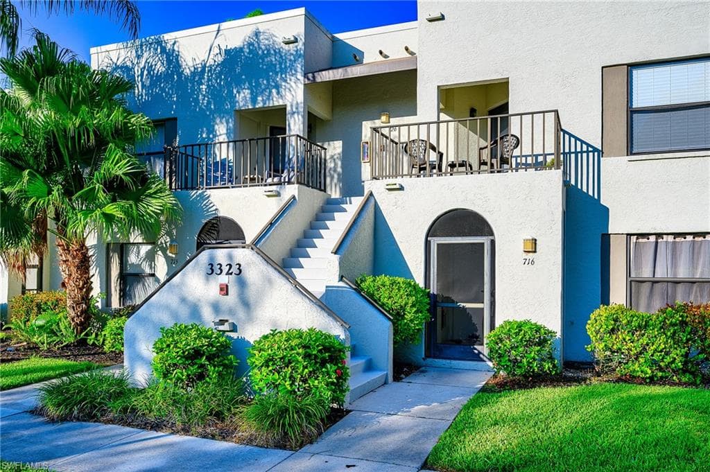 3323 Olympic Dr #726, Naples