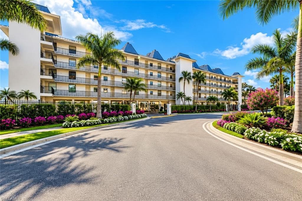 271 Southbay Dr #240, Naples, photo 3
