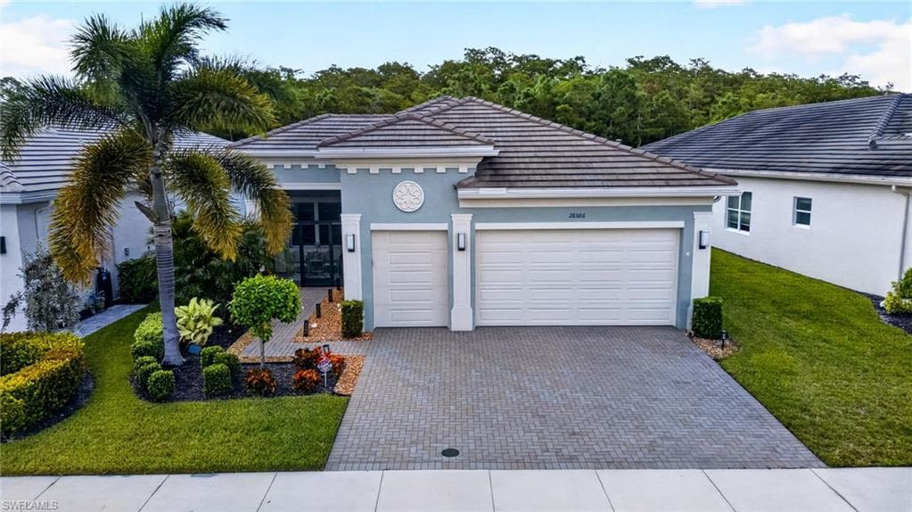 28586 Twain Dr, Bonita Springs, photo 2