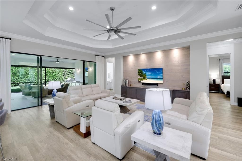 3927 Torrens Ct, Naples, photo 3