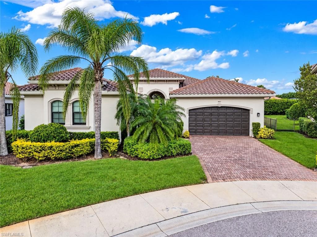 3927 Torrens Ct, Naples