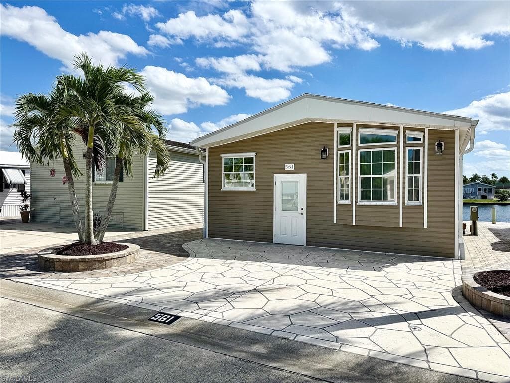 561 Cattleya Refuge #561, Naples