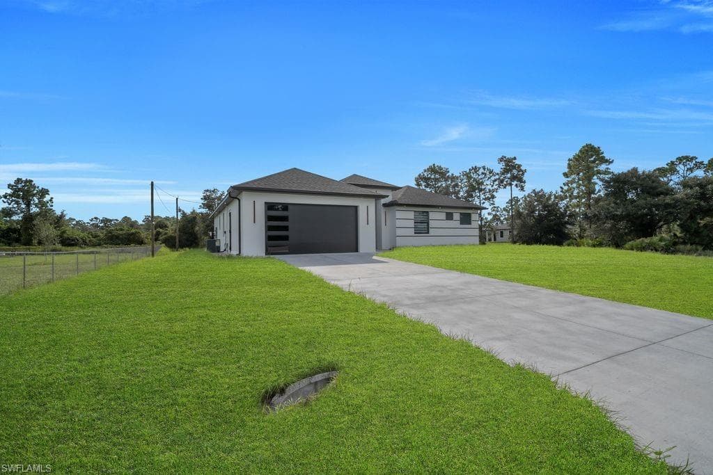 1704 Clayton Ave, Lehigh Acres, photo 2